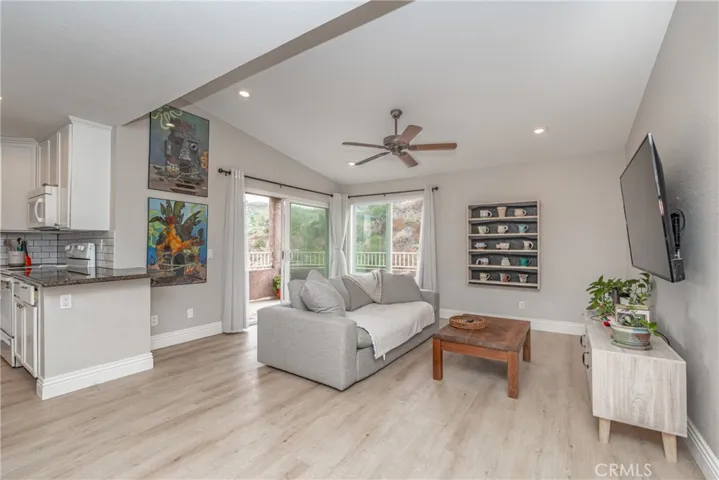 2350 Del Mar Way 301, Corona, California 92882