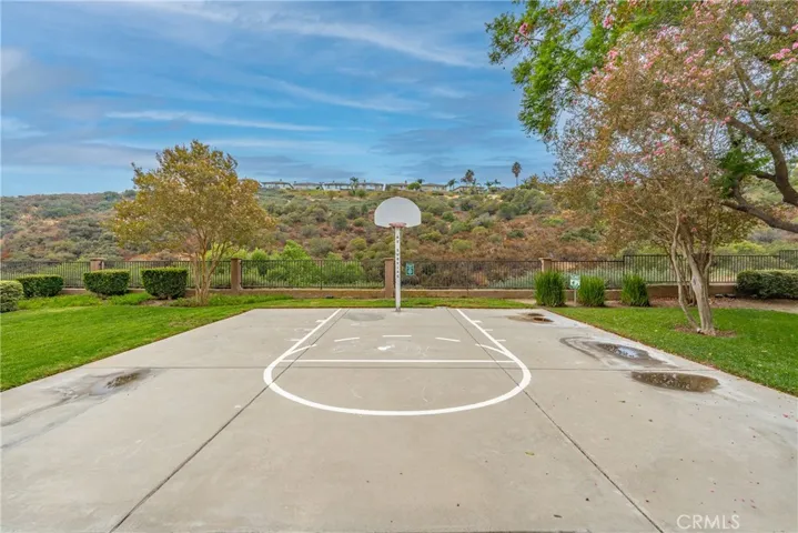 2350 Del Mar Way 301, Corona, California 92882