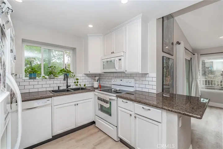 2350 Del Mar Way 301, Corona, California 92882
