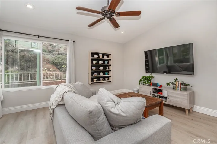 2350 Del Mar Way 301, Corona, California 92882