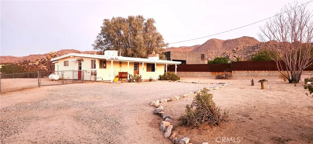 6835 Mount Shasta, Joshua Tree, California 92252