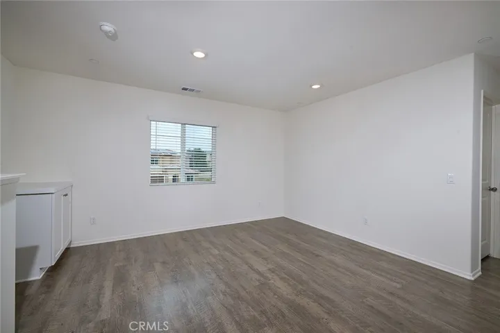 1226 Universal Way, Hemet, California 92543