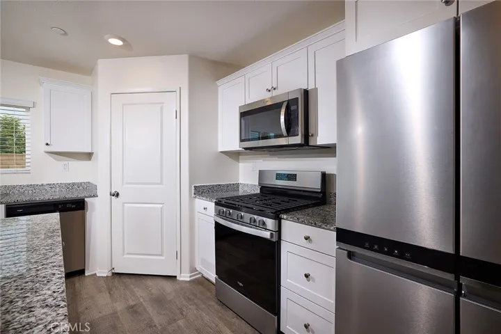 1226 Universal Way, Hemet, California 92543