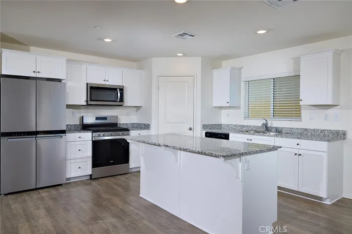 1249 Memorial Avenue, Hemet, California 92543