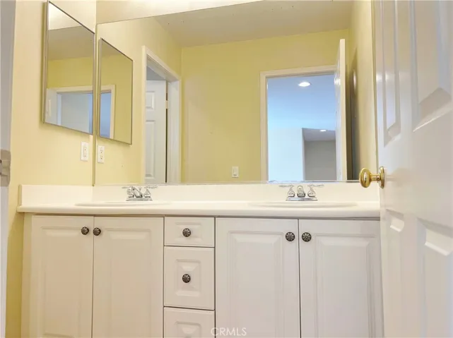 32980 Embassy Avenue, Temecula, California 92592