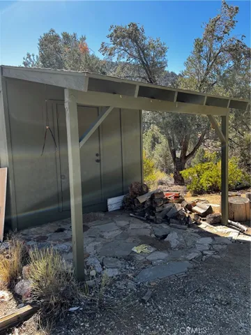 15 Sacatar Ranch Road, Kennedy Meadows, California 93527