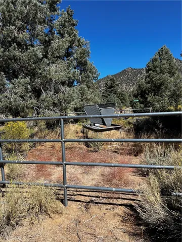 15 Sacatar Ranch Road, Kennedy Meadows, California 93527
