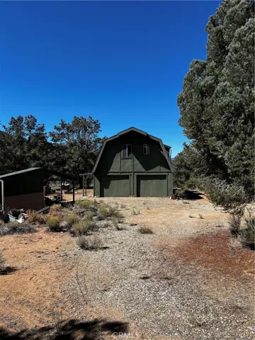 15 Sacatar Ranch Road, Kennedy Meadows, California 93527