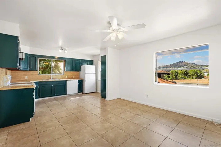 10083 Norte Mesa Dr, Spring Valley, California 91977