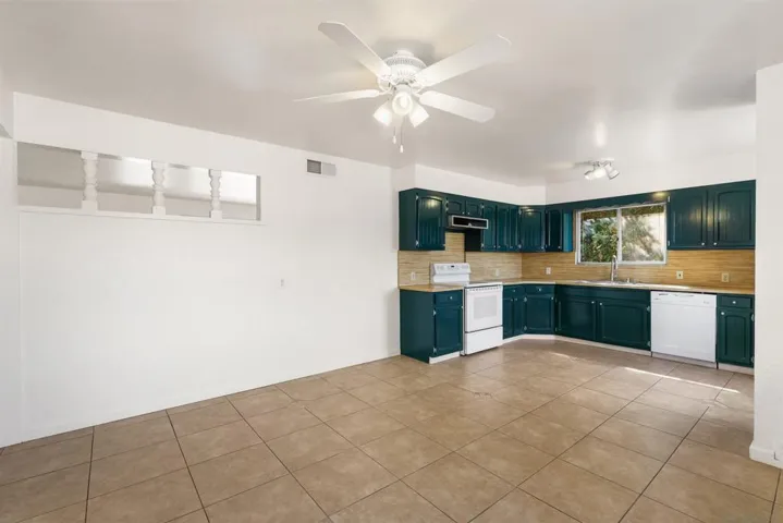 10083 Norte Mesa Dr, Spring Valley, California 91977