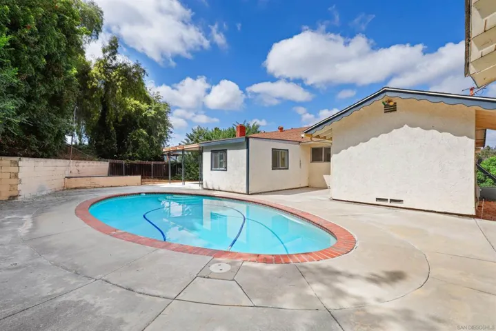 10083 Norte Mesa Dr, Spring Valley, California 91977