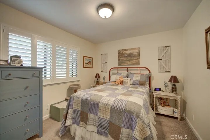 detached guest house bedroom