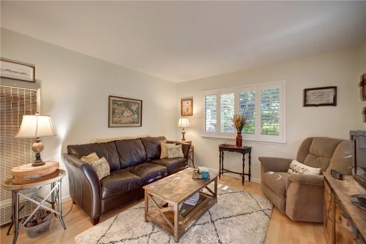 detached guest house living room