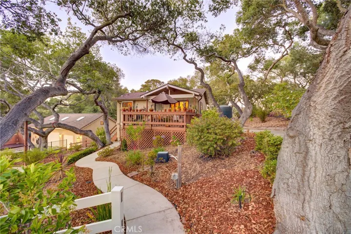 Detached guest house
