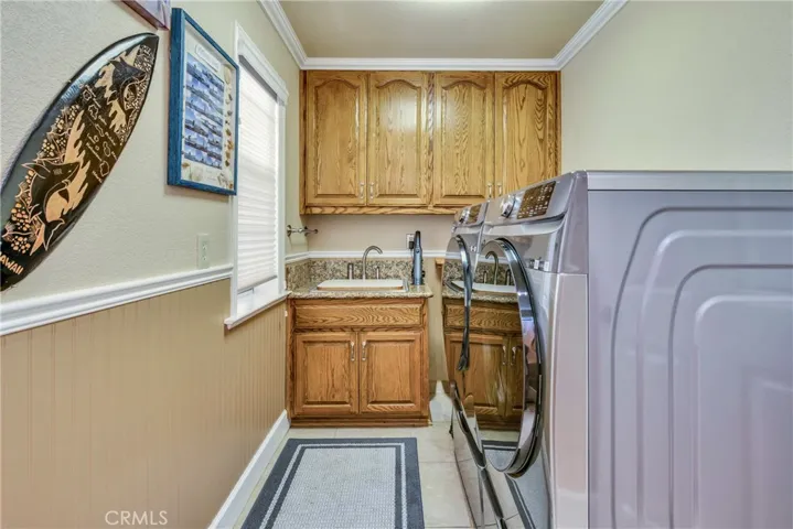 Oversized utility room with sink