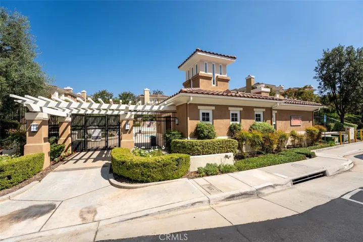 202 Via Vicini, Rancho Santa Margarita, California 92688
