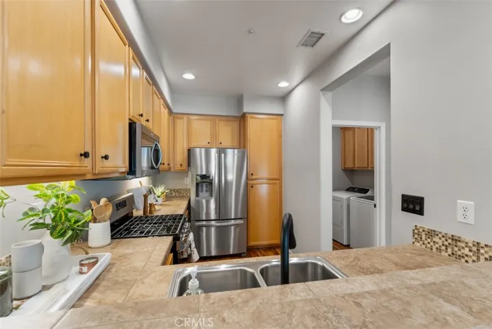 202 Via Vicini, Rancho Santa Margarita, California 92688