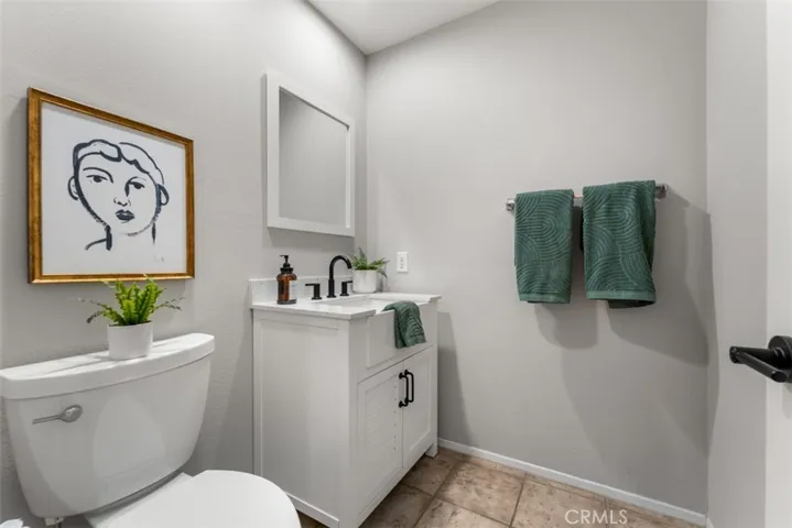 202 Via Vicini, Rancho Santa Margarita, California 92688
