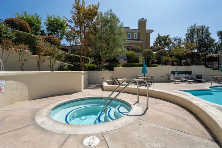 202 Via Vicini, Rancho Santa Margarita, California 92688