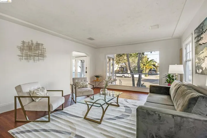 2667 Havenscourt Blvd, Oakland, California 94605