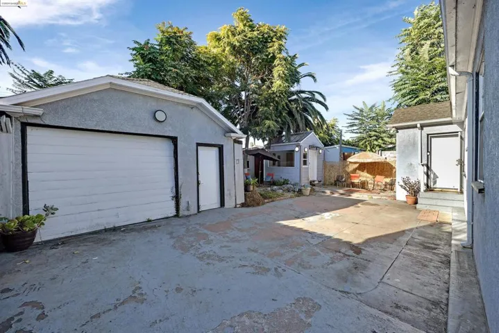 2667 Havenscourt Blvd, Oakland, California 94605