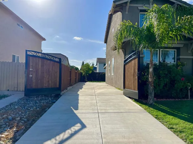 1505 Bella Terra Dr., Manteca, California 95337