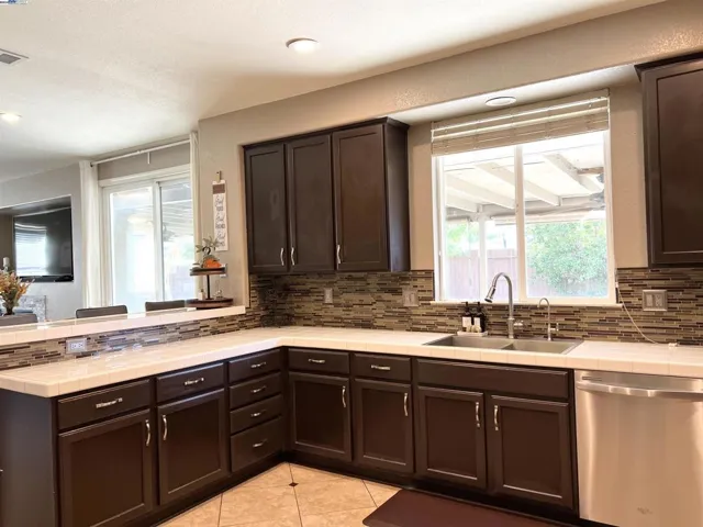 1505 Bella Terra Dr., Manteca, California 95337