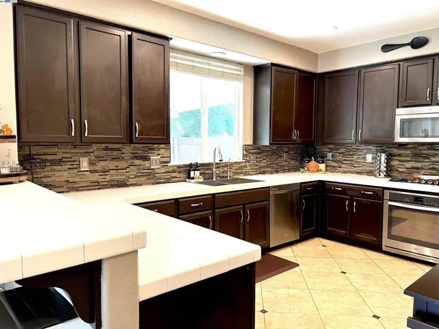 1505 Bella Terra Dr., Manteca, California 95337