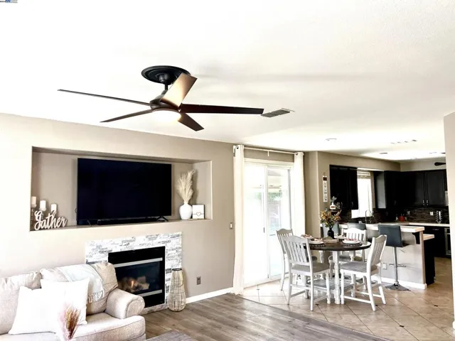 1505 Bella Terra Dr., Manteca, California 95337