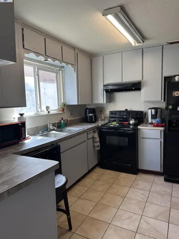 837 W Union Ave, Modesto, California 95356