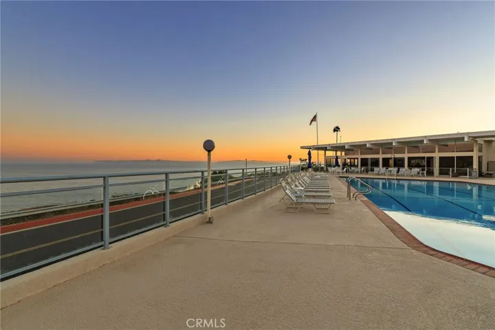 32700 Coastsite Drive 306-f, Rancho Palos Verdes, California 90275