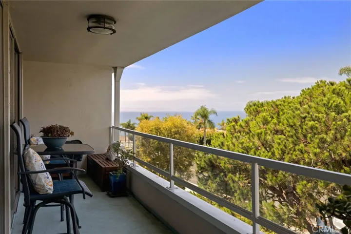 32700 Coastsite Drive 306-f, Rancho Palos Verdes, California 90275