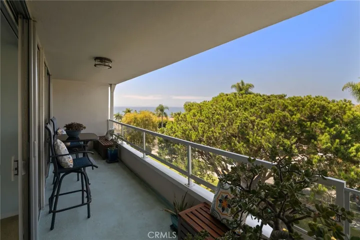 32700 Coastsite Drive 306-f, Rancho Palos Verdes, California 90275
