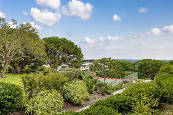 32700 Coastsite Drive 306-f, Rancho Palos Verdes, California 90275