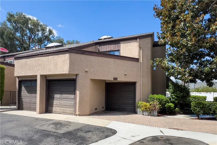 915 Lombard Court, Costa Mesa, California 92626