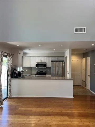 915 Lombard Court, Costa Mesa, California 92626