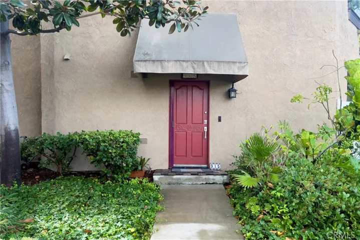 915 Lombard Court, Costa Mesa, California 92626