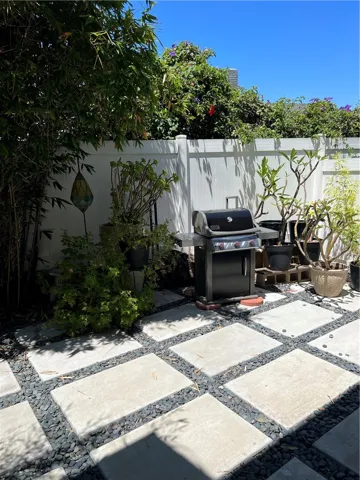 915 Lombard Court, Costa Mesa, California 92626