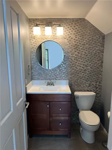 915 Lombard Court, Costa Mesa, California 92626