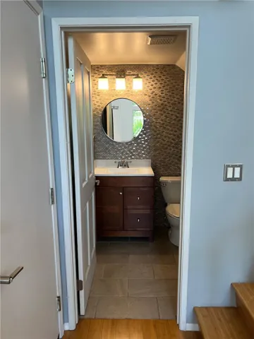 915 Lombard Court, Costa Mesa, California 92626