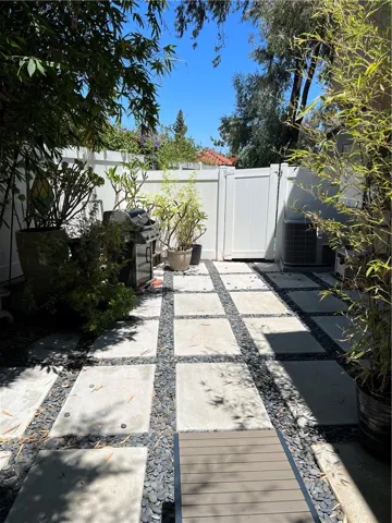 915 Lombard Court, Costa Mesa, California 92626