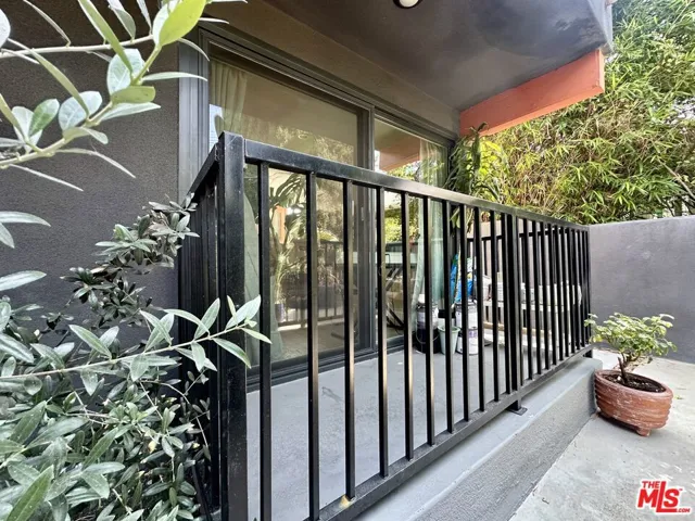 330 Parkman Avenue 1/2, Los Angeles, California 90026