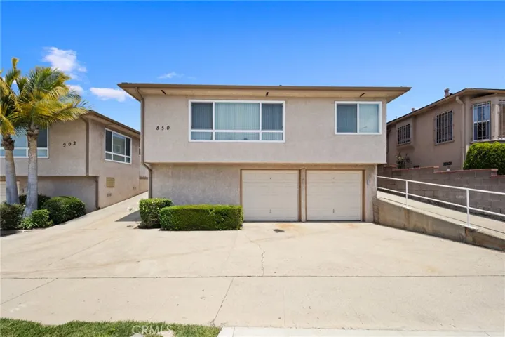 850 Centinela
