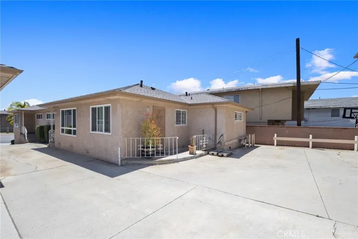 back court yard for centinela