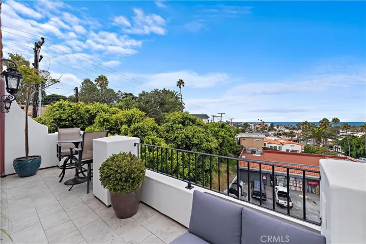 Upper level owners unit