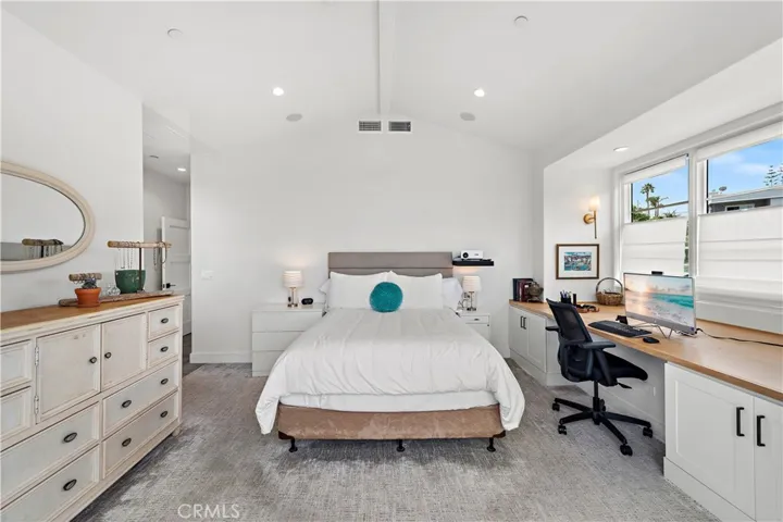 Upper level owners unit