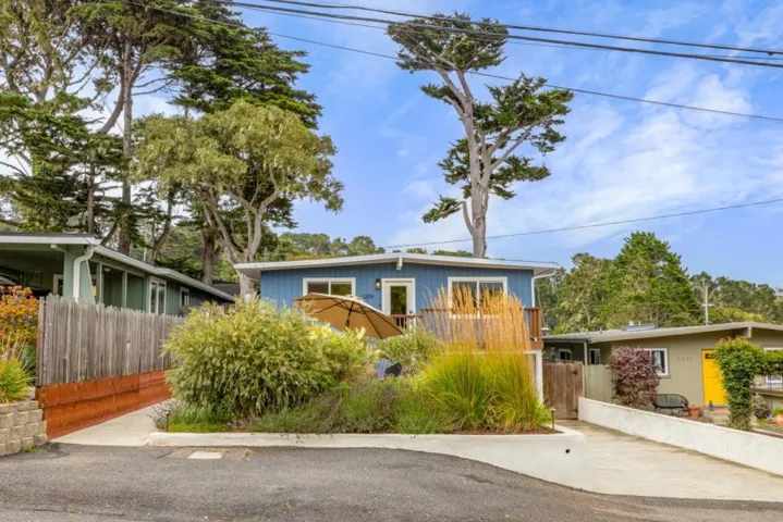 1209 Shafter Avenue, Pacific Grove, California 93950
