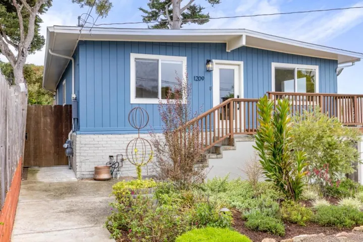 1209 Shafter Avenue, Pacific Grove, California 93950