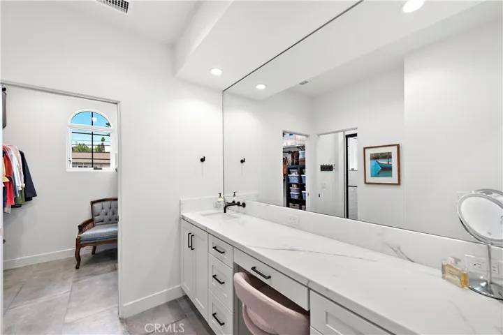 Upper Level Owners Unit