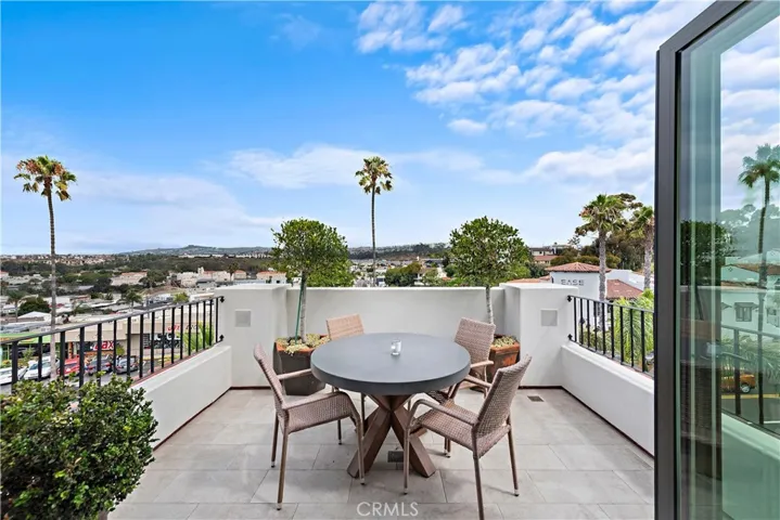 Upper Level Owners Unit